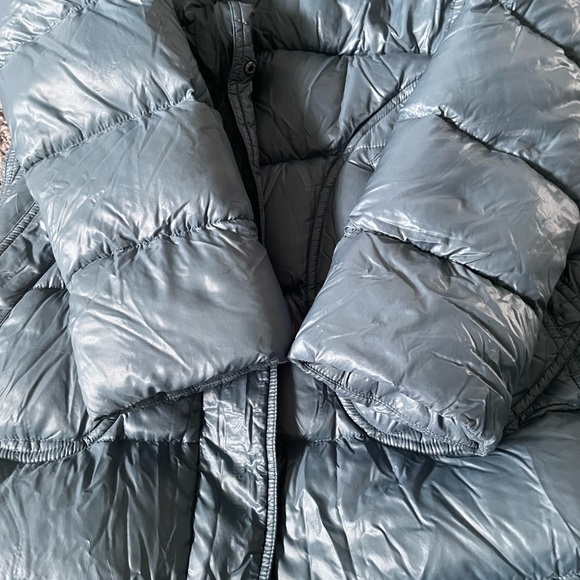 Burberry Women’s lightweight down trench coat jacket - Picture 8 of 14